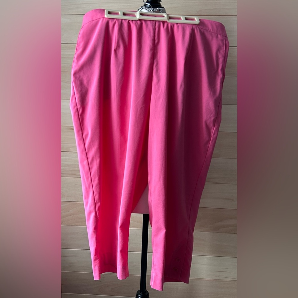 Classic Editions, Size XL Capris pink Capris, 2 side pockets elastic waistband